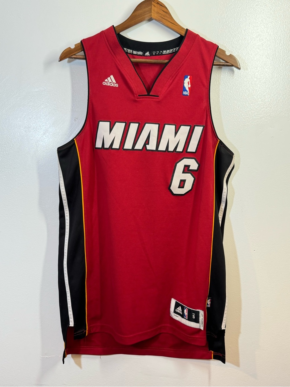 LeBron James Miami Heat Jersey Men’s Small Red #6 Adidas Swingman +2 Length NBA